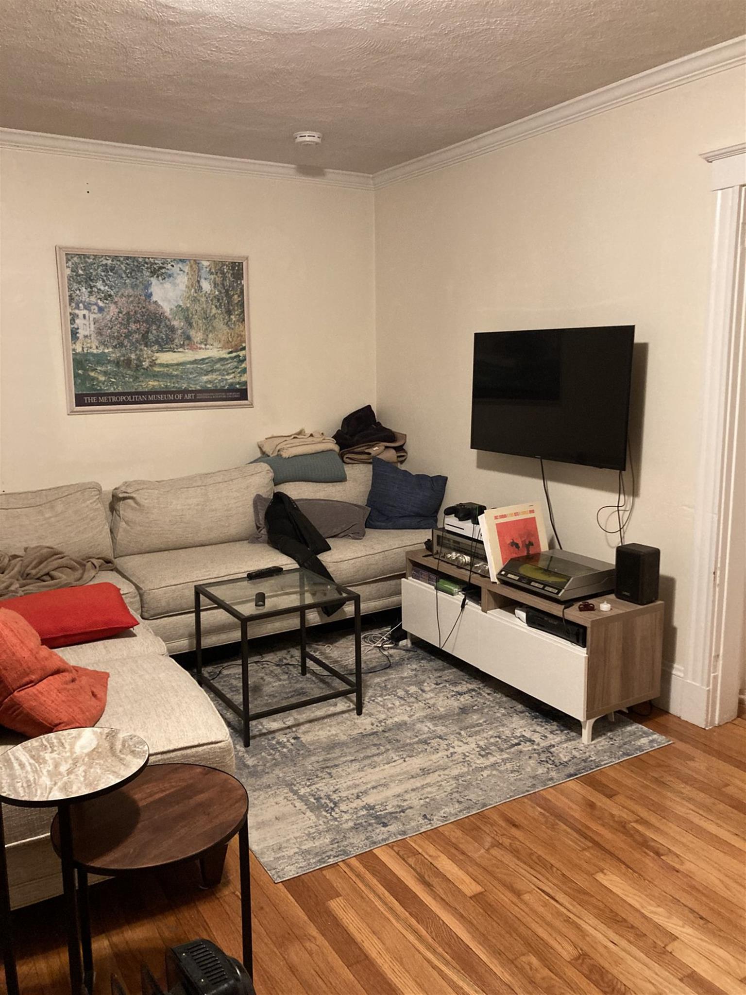 2.5 bed, 1 bath apartment for rent at 37 Edgar Ave Unit 3, Magoun Square — photo 10 of 20
