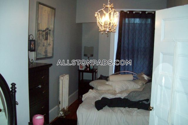 4 bed, 2 bath apartment for rent at 235.5 Harvard Ave Unit 5, Allston — photo 9 of 52
