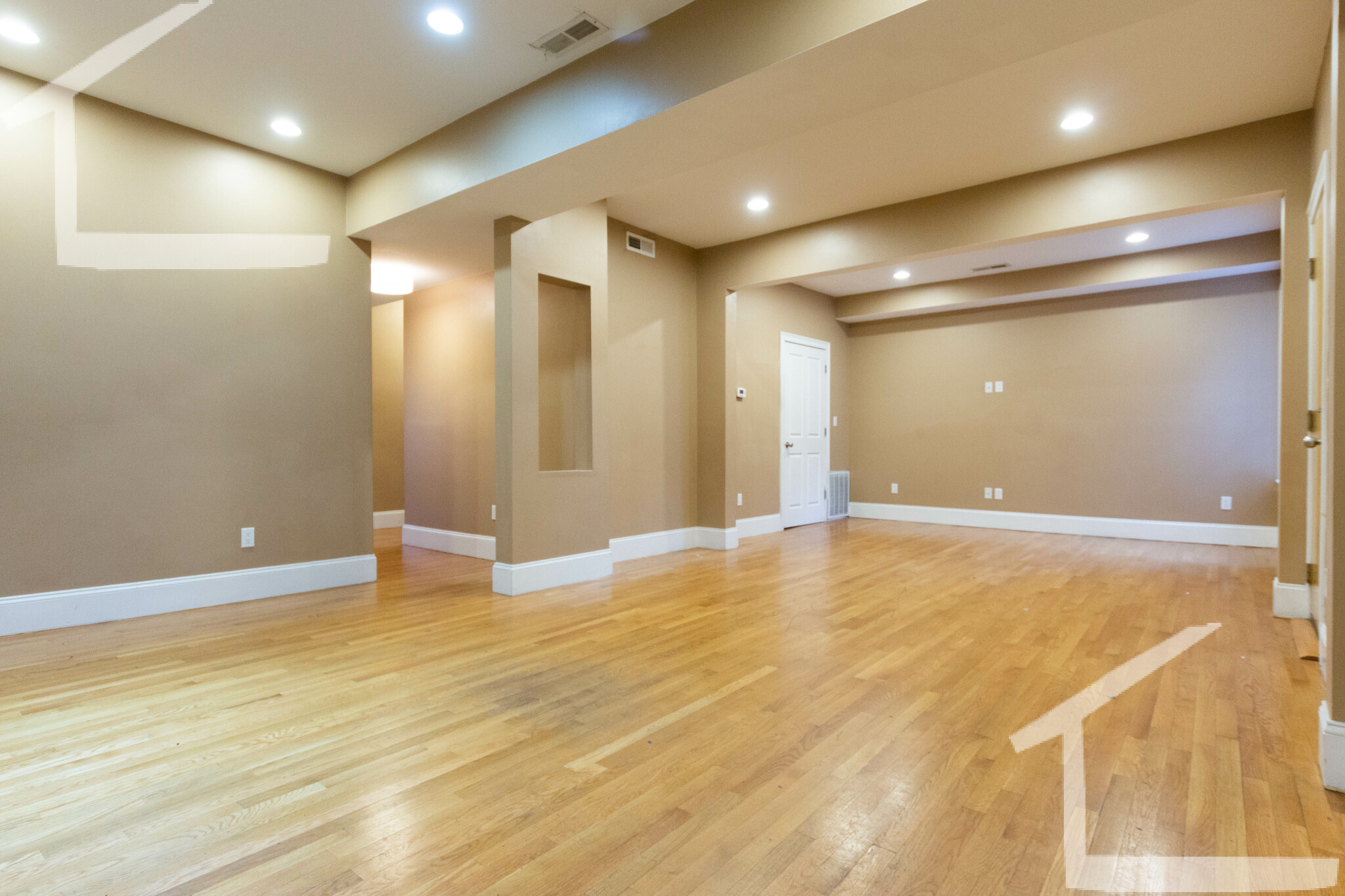 1592 Beacon St, Corey Hill