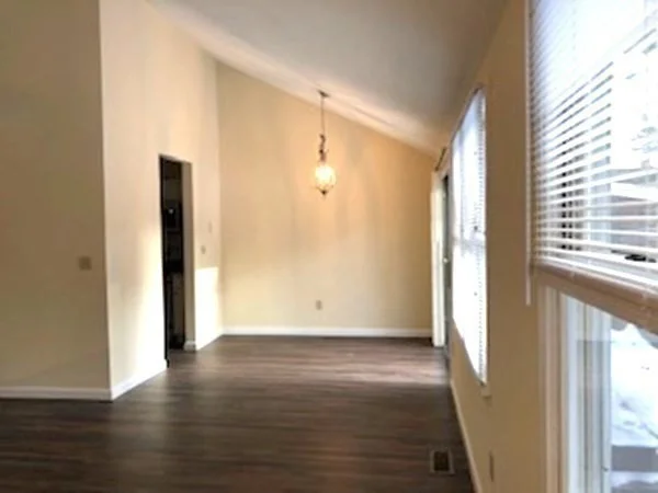 30 E Bluff Rd, Ashland