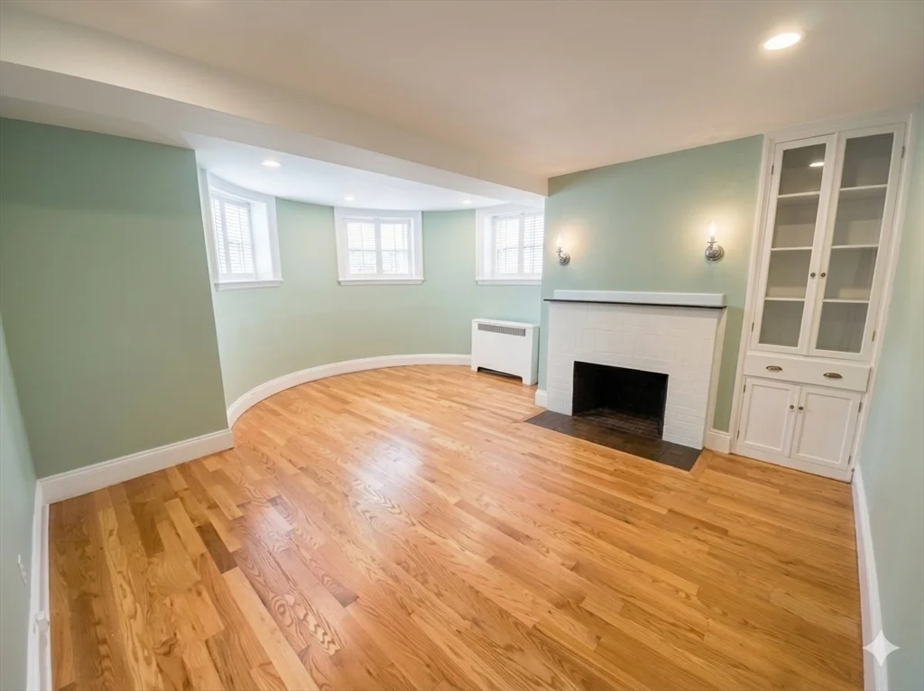 239 Commonwealth Ave, Back Bay