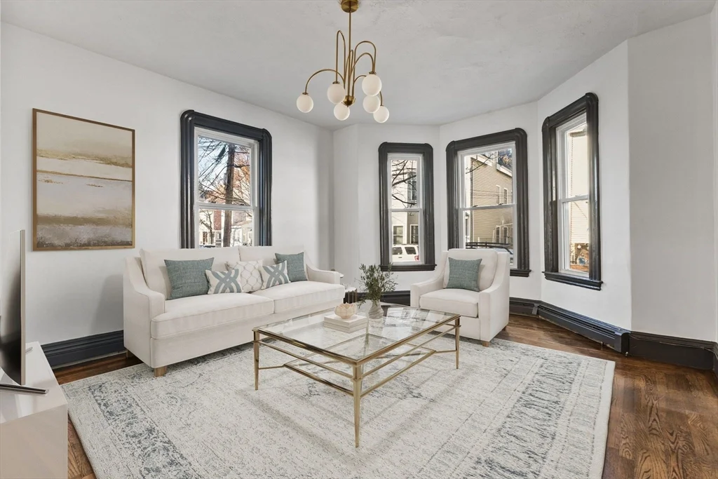 10 Carlton St, Somerville