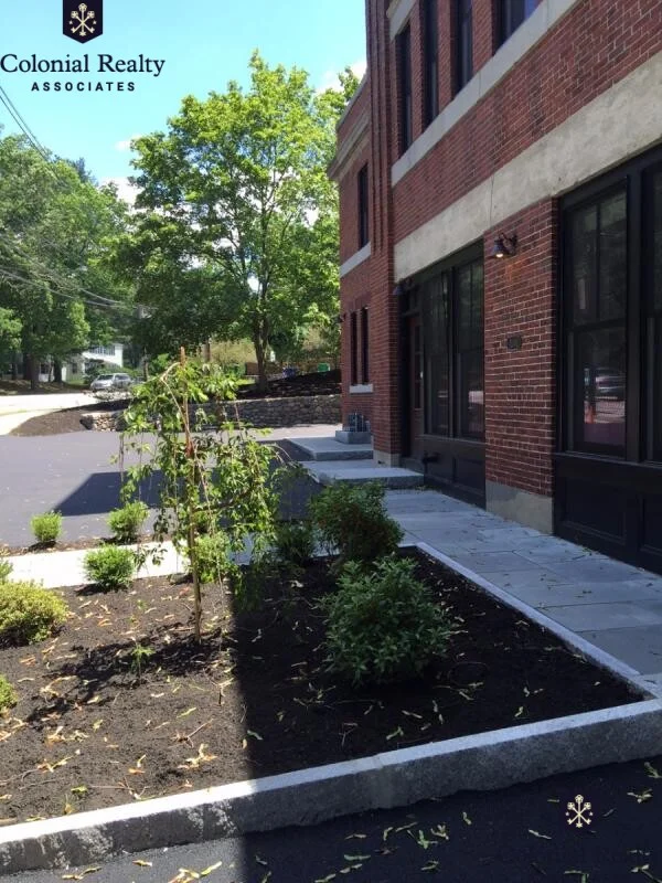 2048 Beacon St, Waban