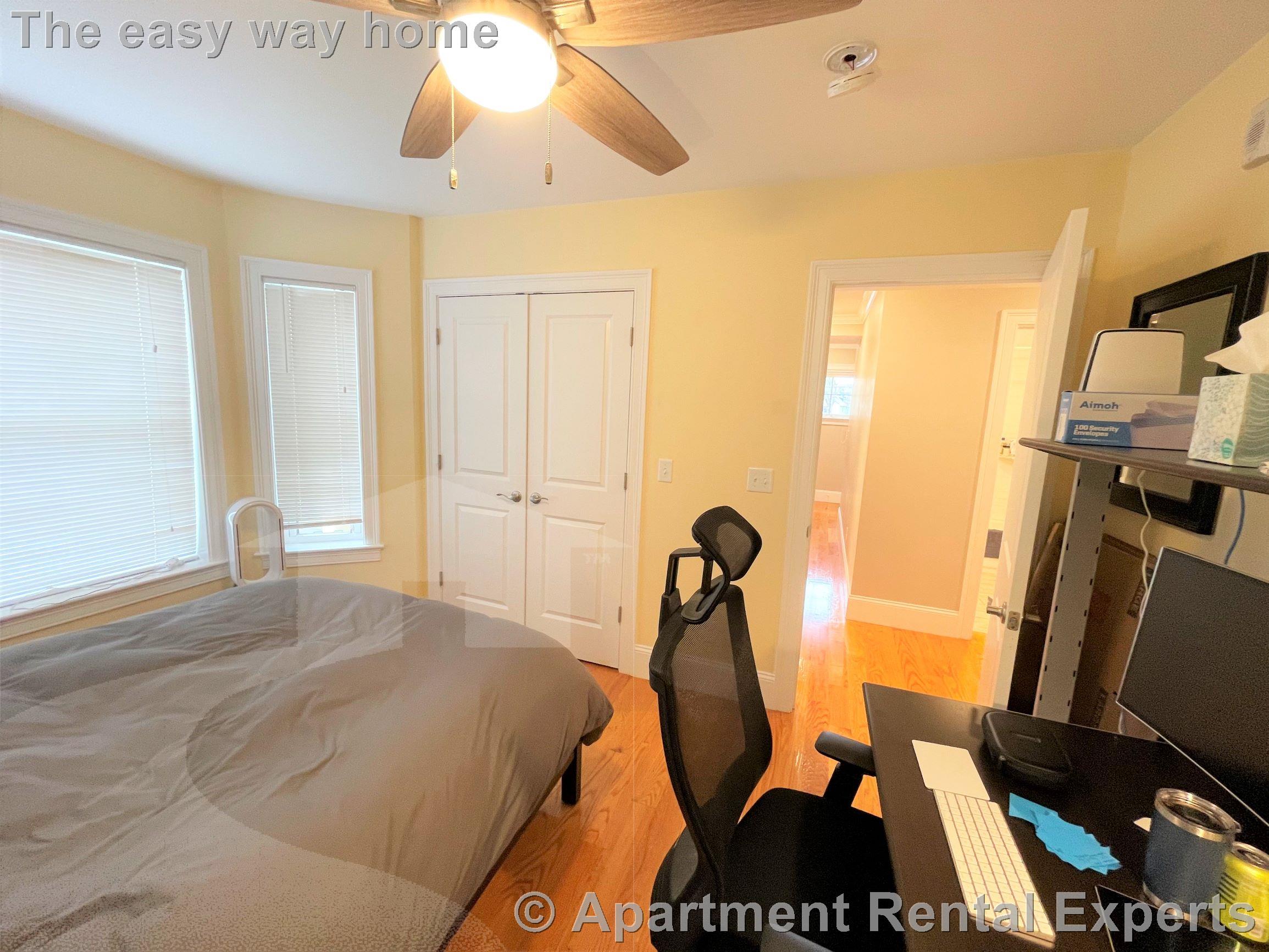 116-118 Holland St, Davis Square