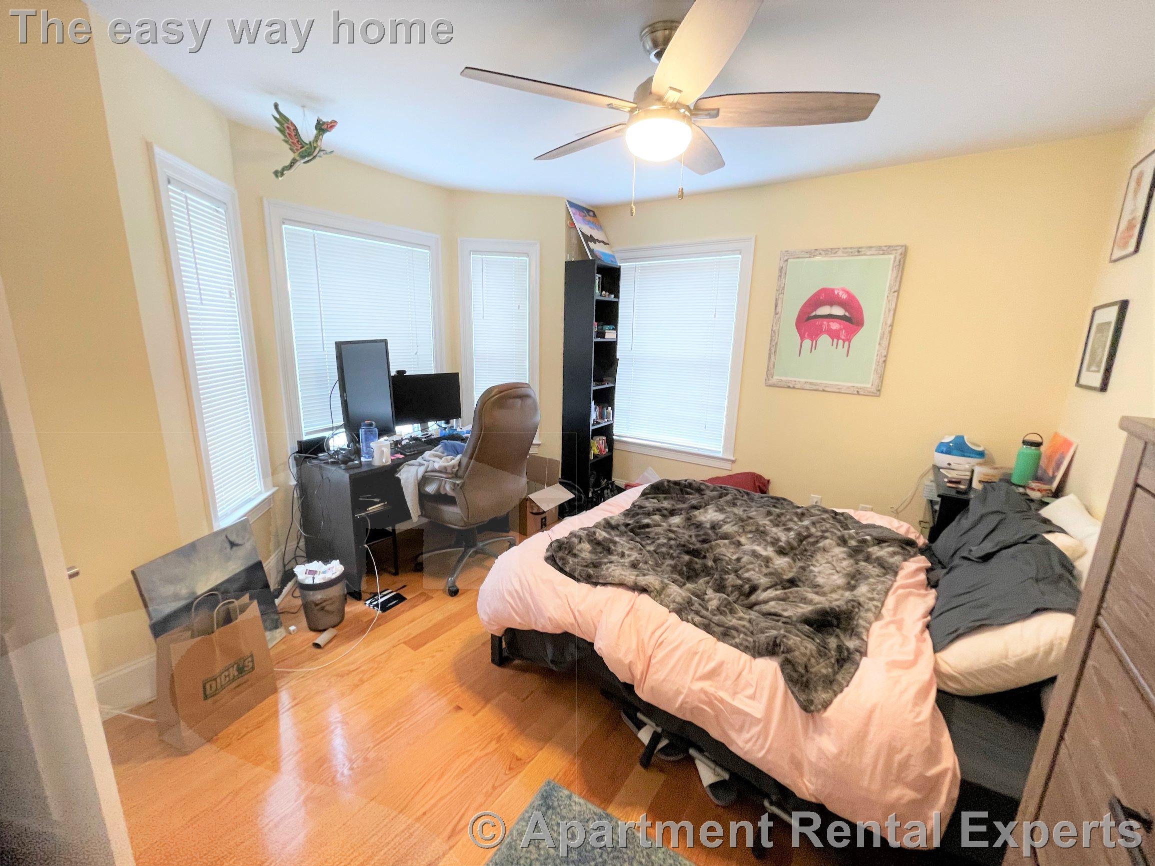 116-118 Holland St, Davis Square