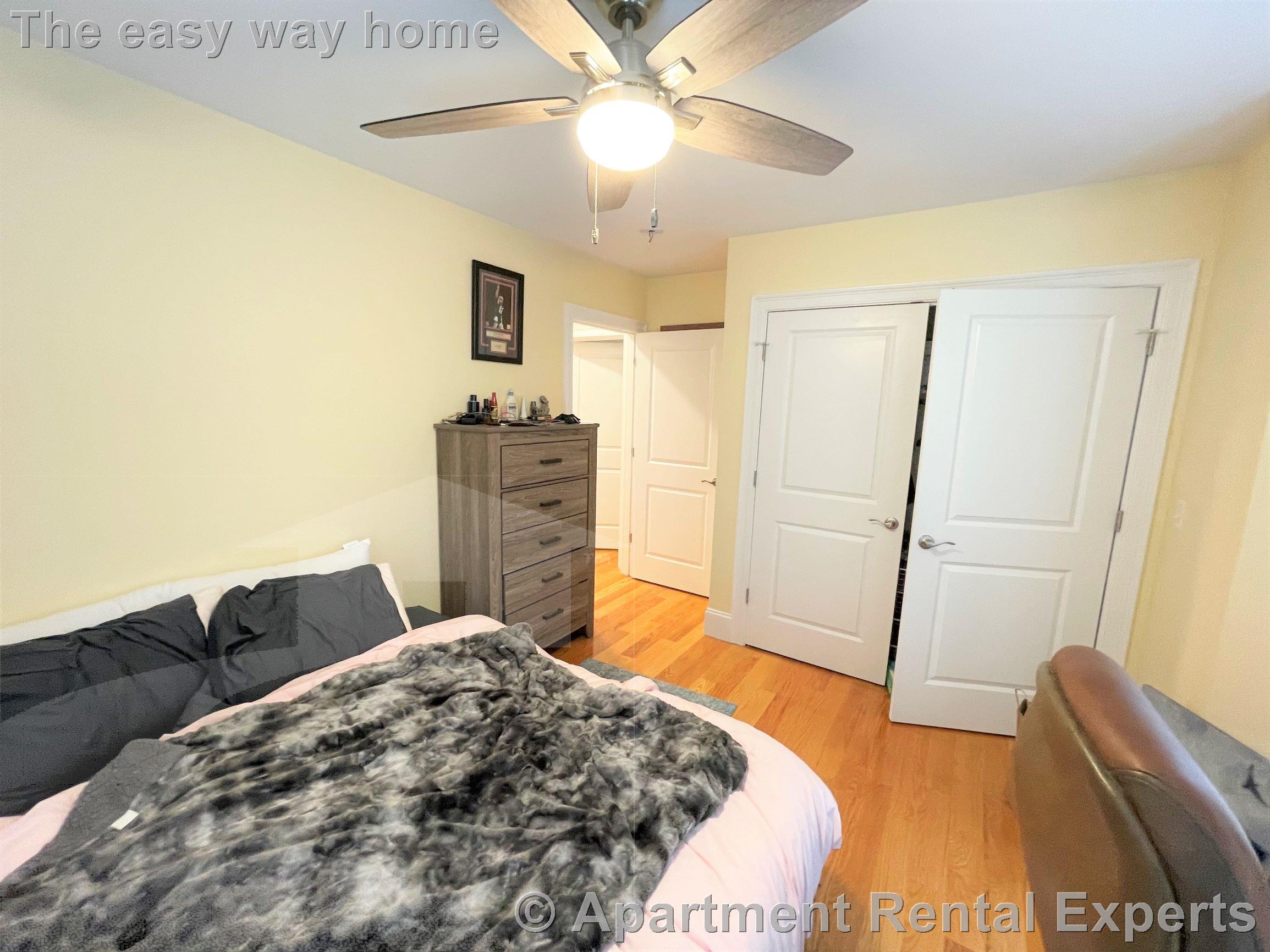 116-118 Holland St, Davis Square