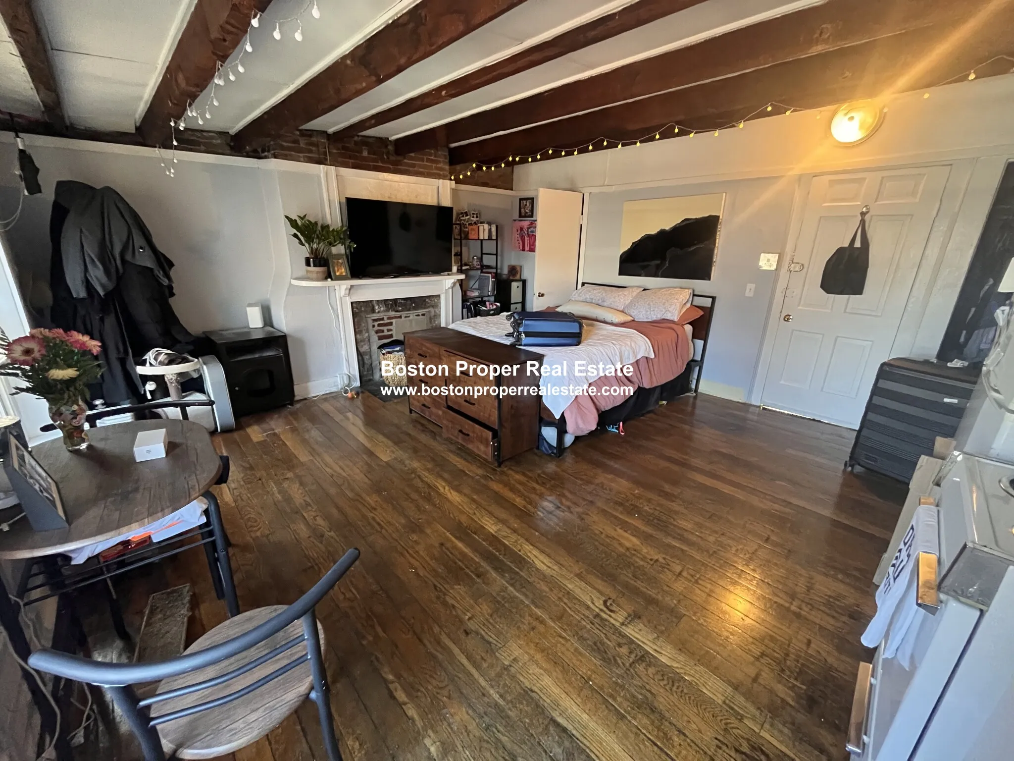 90 Myrtle St, Beacon Hill