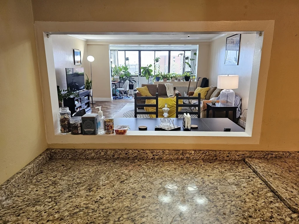 8 Whittier Pl, West End