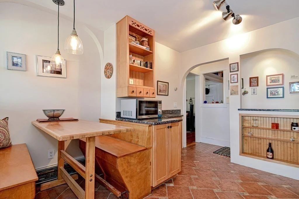 842 Nantasket Ave, The Alphabets