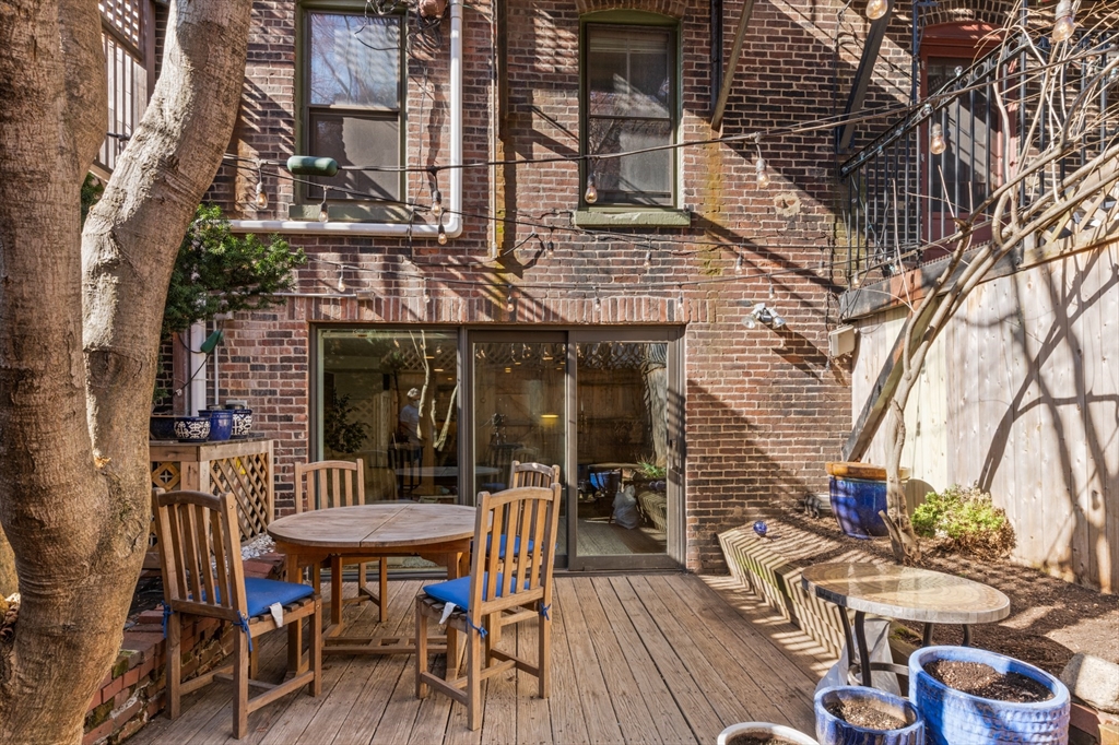 18 Dartmouth Pl, South End