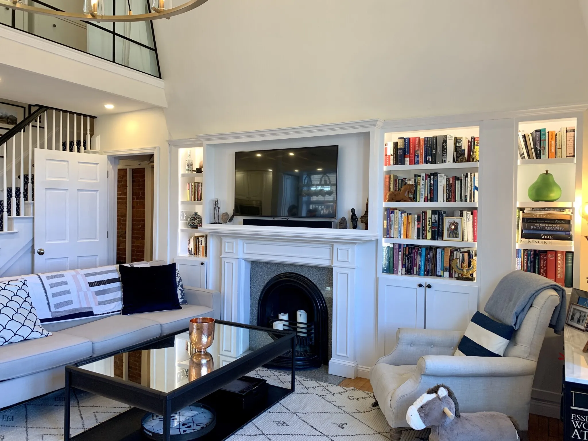 64 Commonwealth Ave, Back Bay