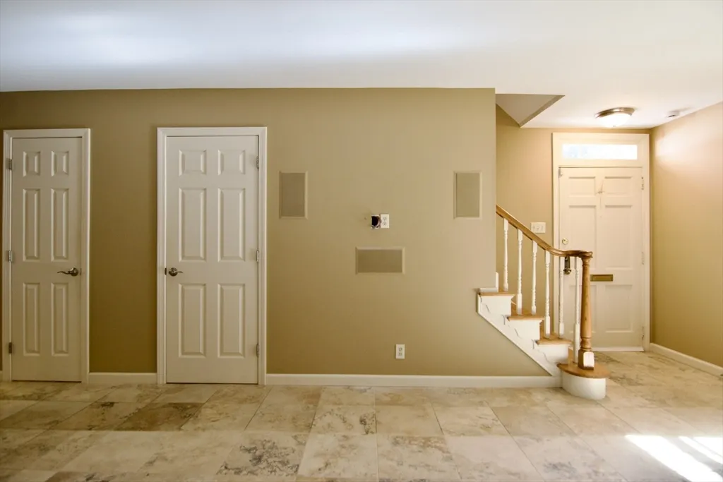 20 Smithfield Ct, Forest Park