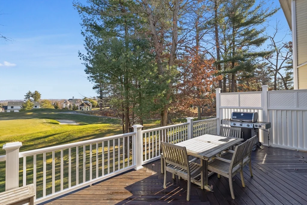 7 Bobby Jones Dr, Andover