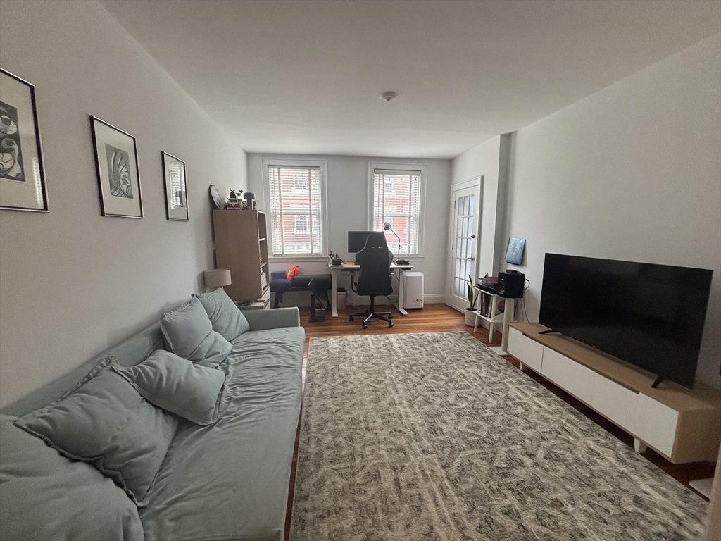 52 Strathmore, Brighton