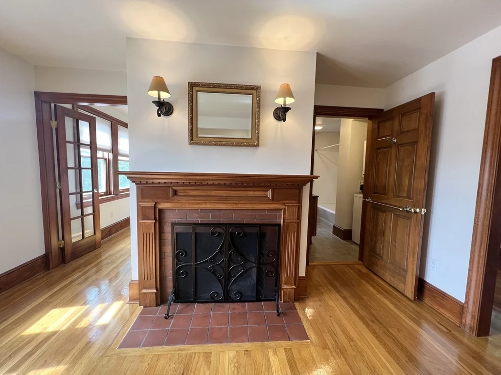 584 Humphrey St, Swampscott