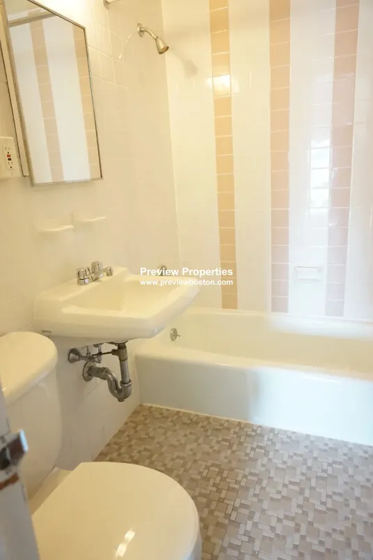 58 South Huntington Ave, Jamaica Plain