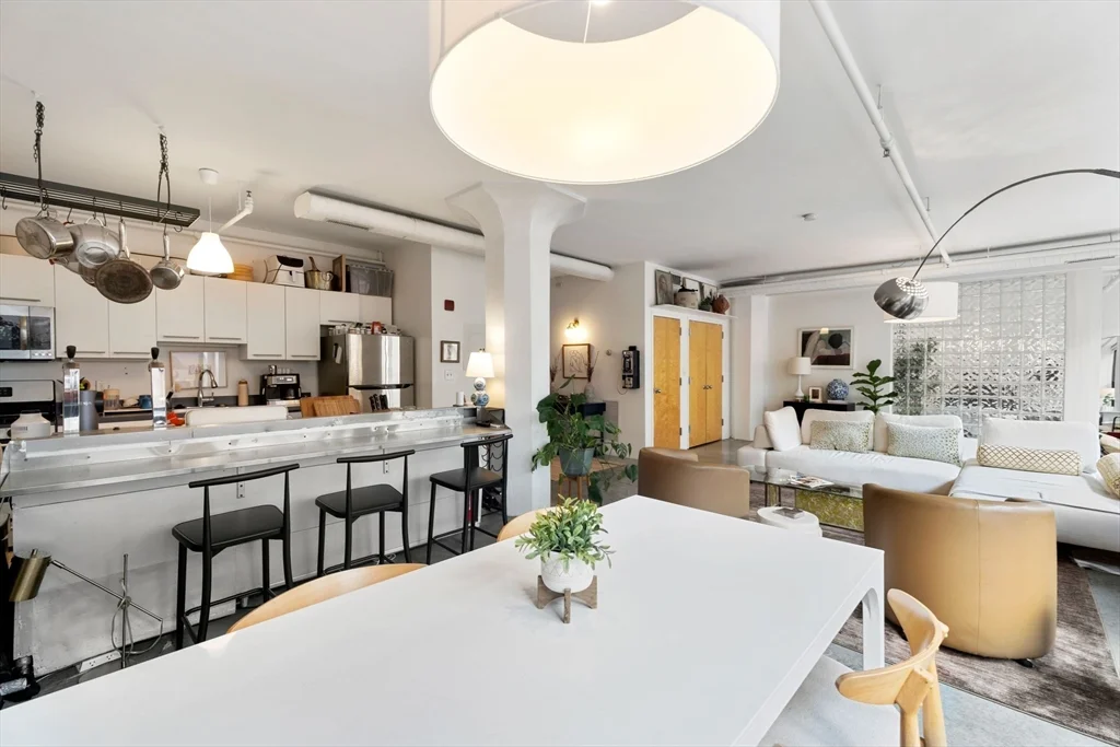 453 Washington St, Midtown