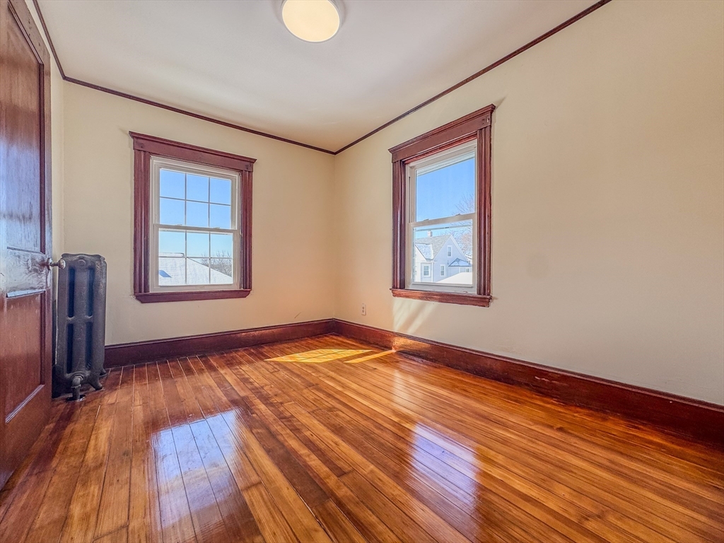 18 Albion Rd, Quincy