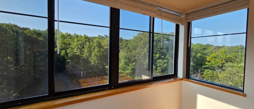 200 Ledgewood Dr, Stoneham