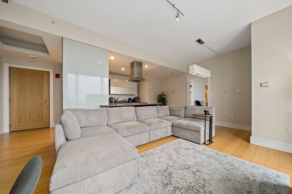 45 Province St, Midtown