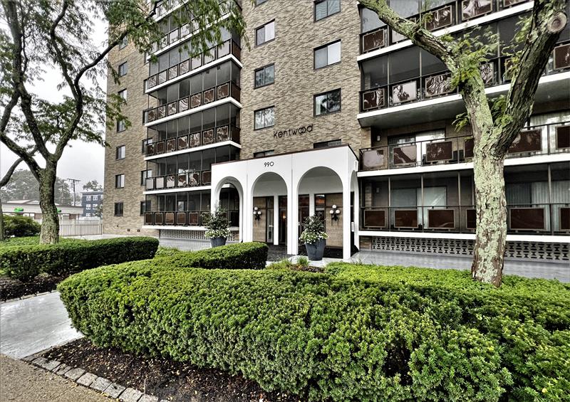 990 Massachusetts Ave, Arlington