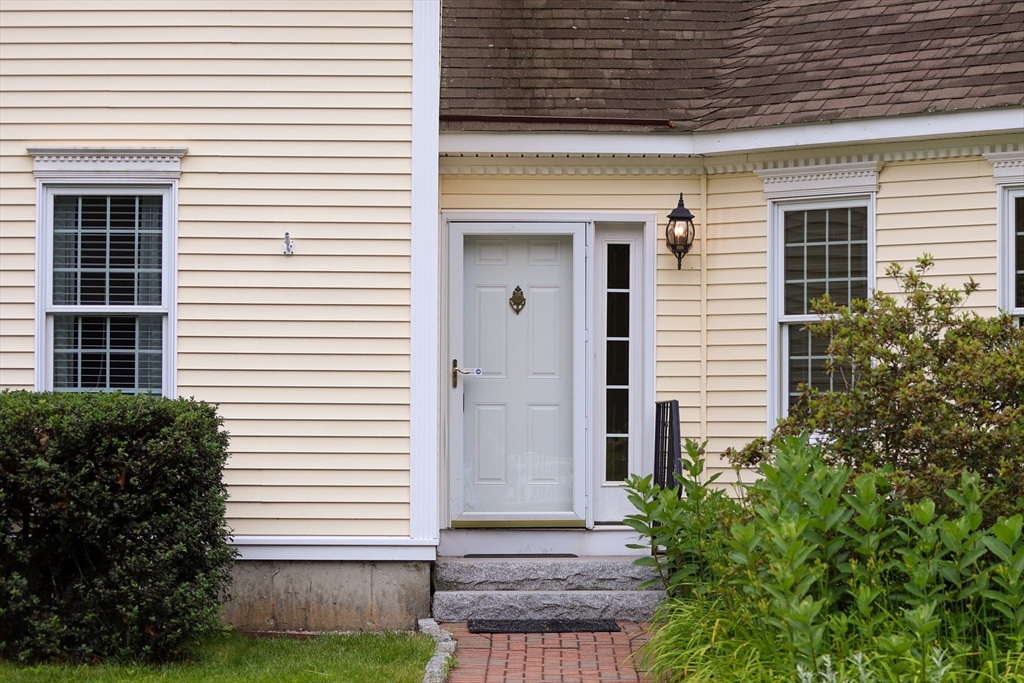 288 Goldthwaite Rd, Whitinsville