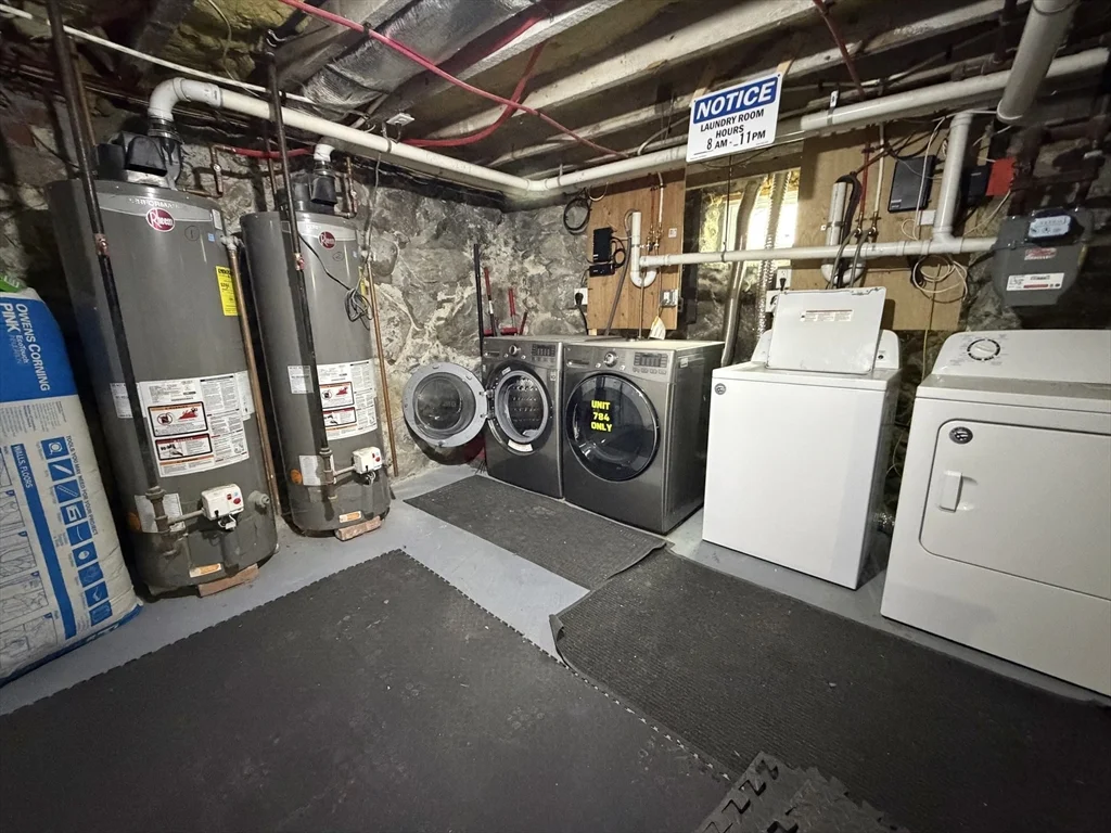 786 Moody St, Waltham