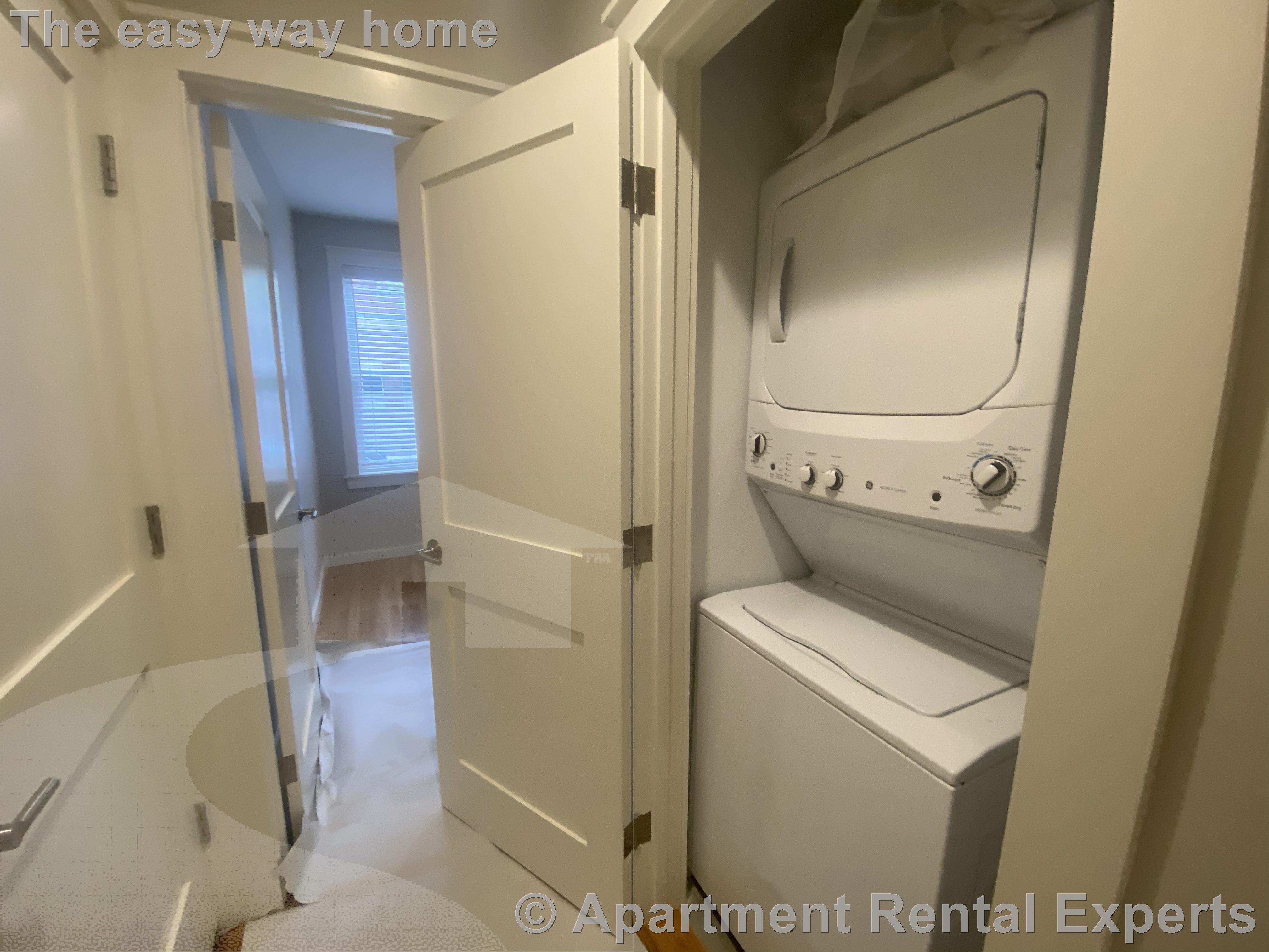 568 Green St, Central Square