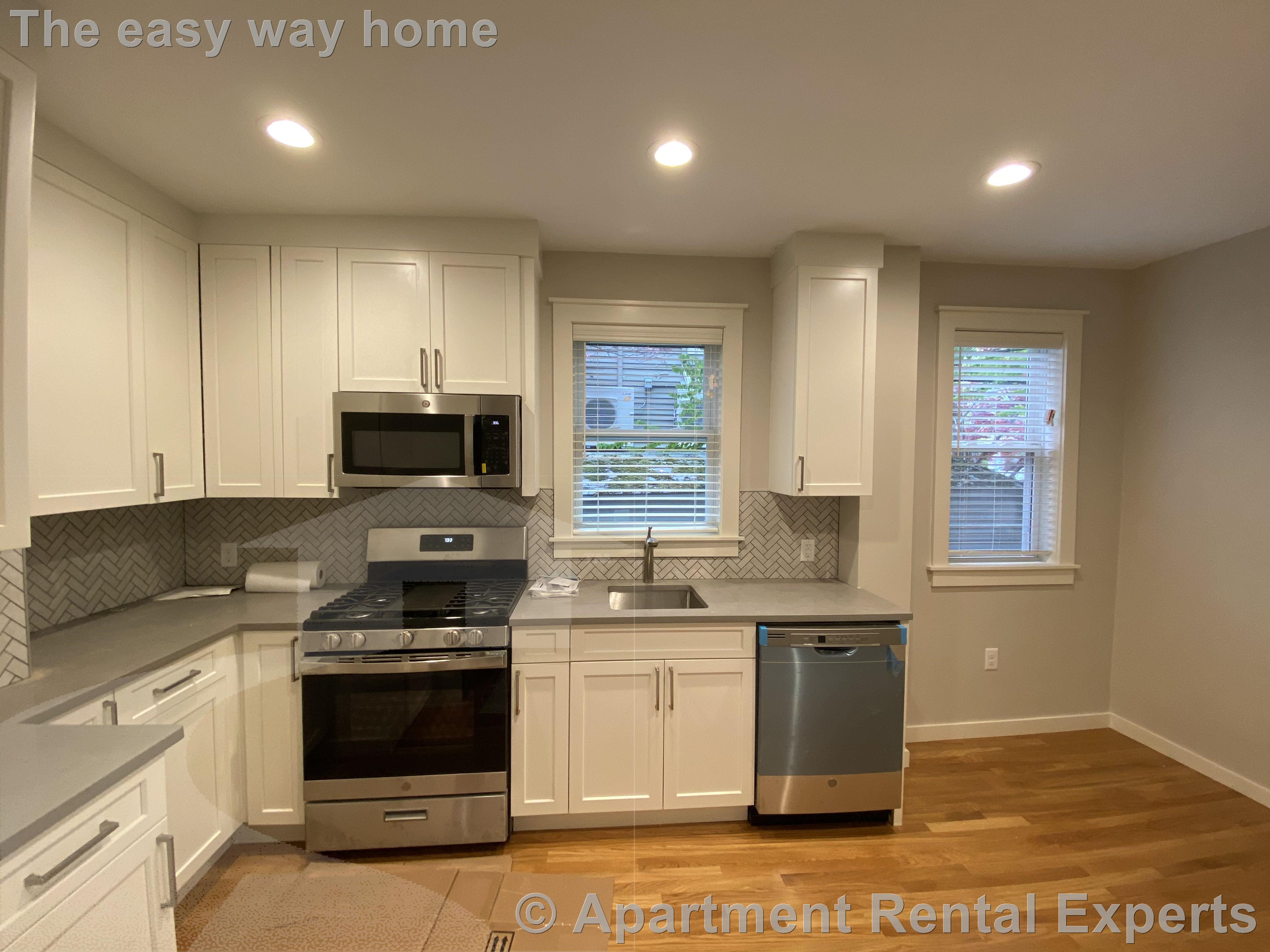 568 Green St, Central Square