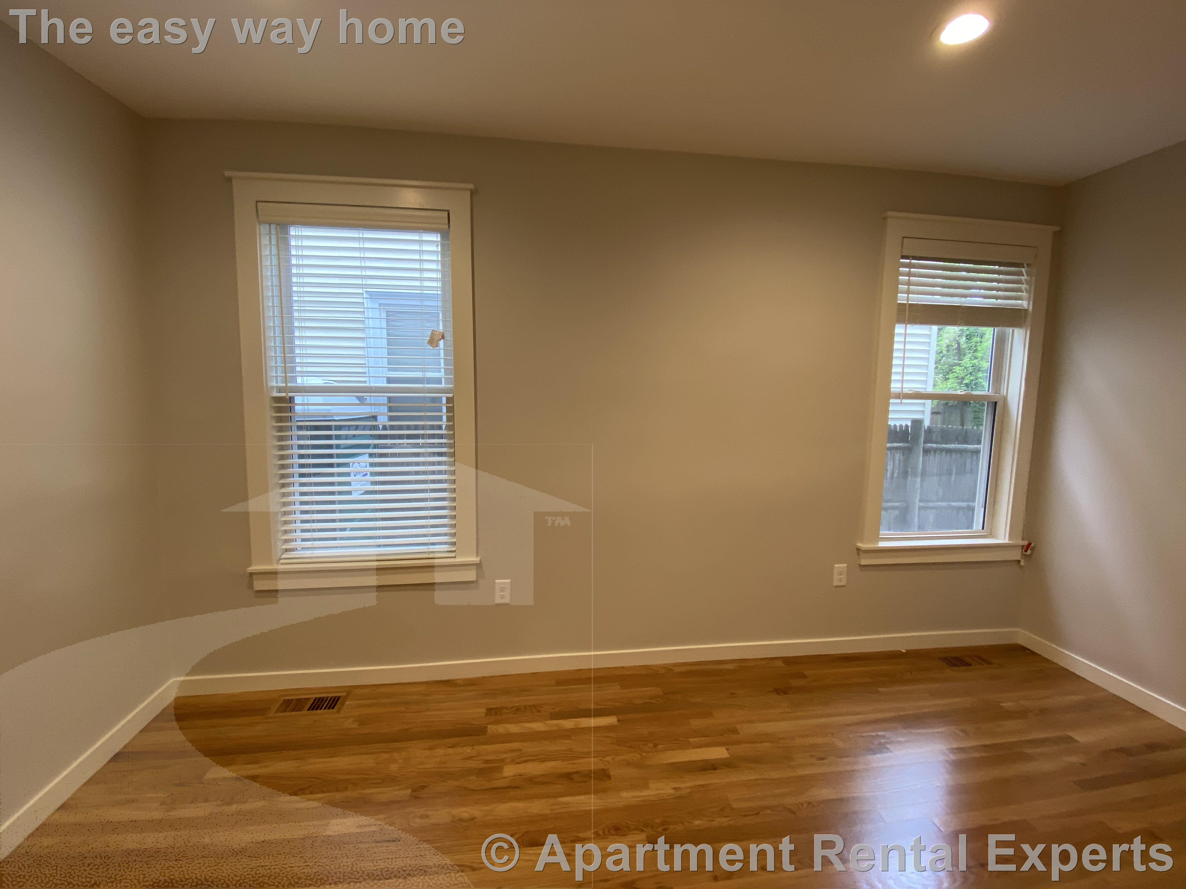 568 Green St, Central Square