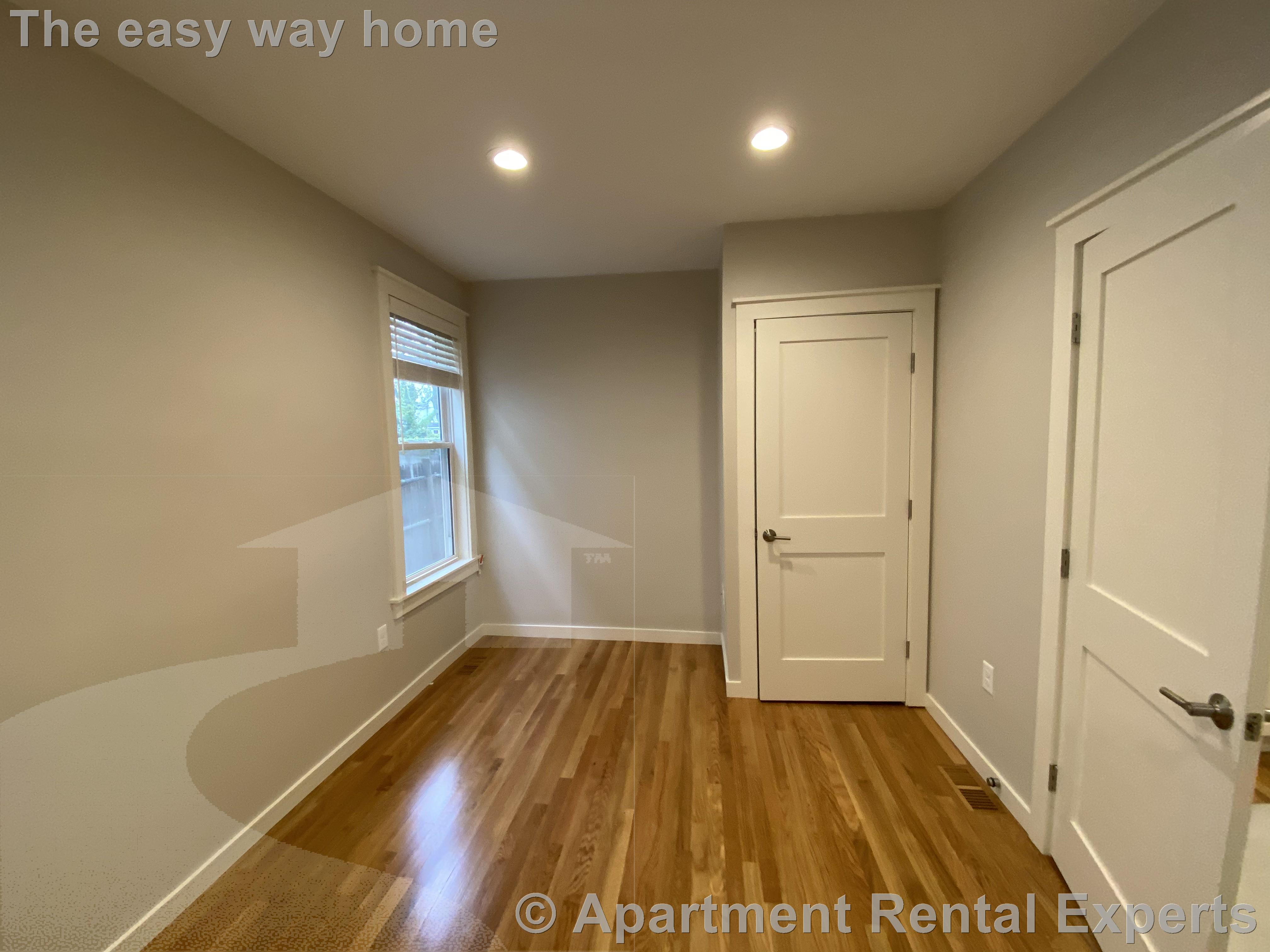 568 Green St, Central Square