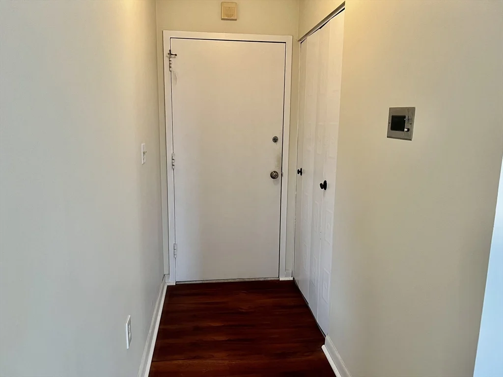 1006 Paradise Rd, Swampscott