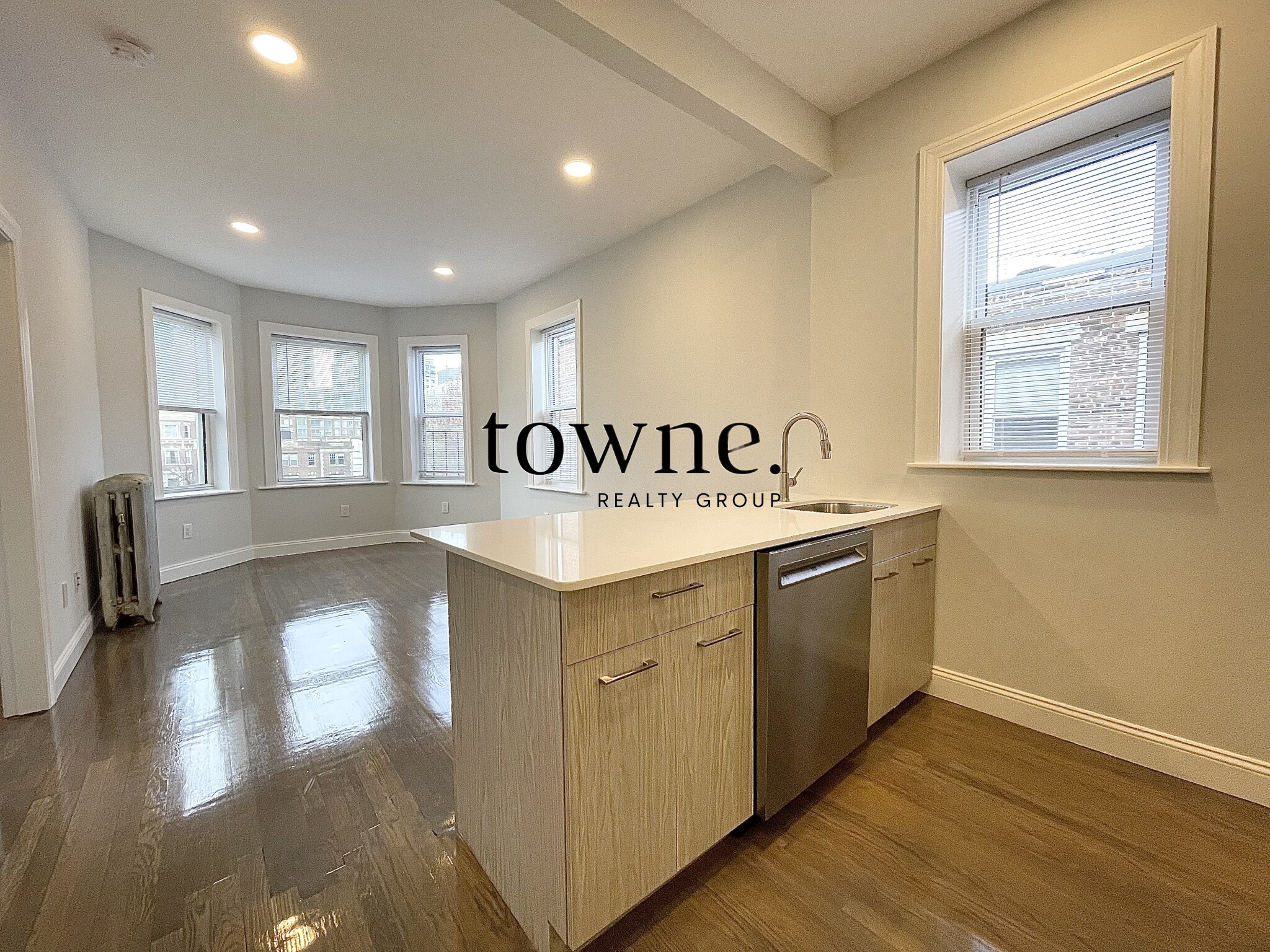 111 Queensberry St, Fenway