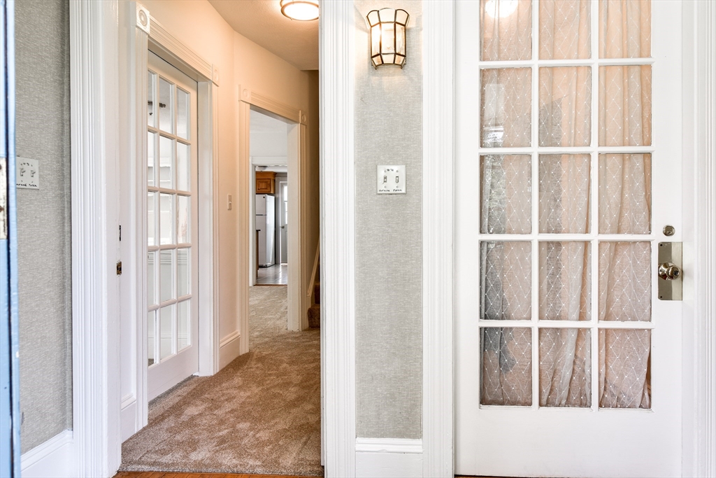 76 Walnut St, Natick