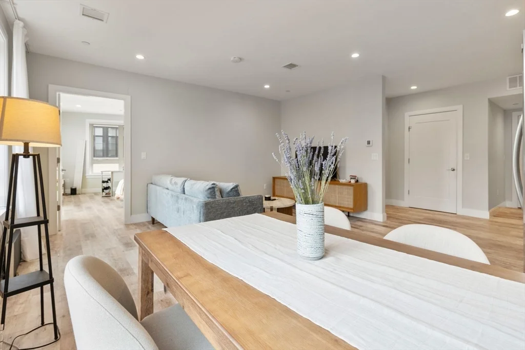 1457 Tremont St, Mission Hill