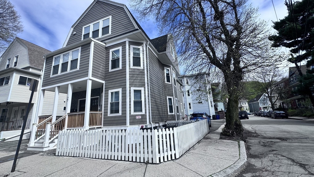27-29 Aberdeen Rd, Somerville