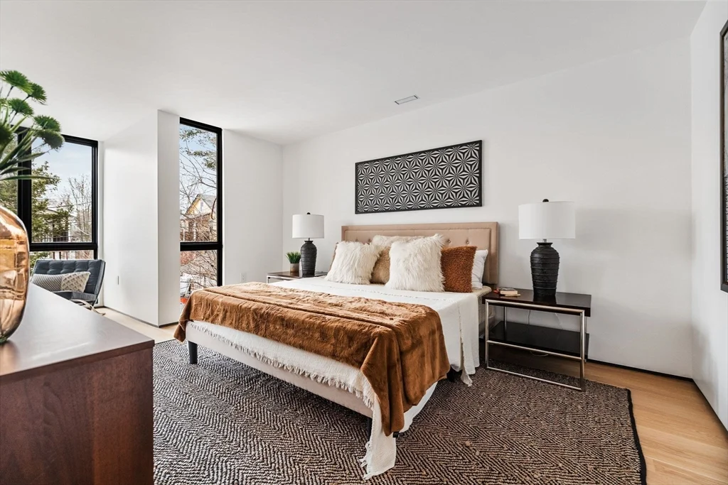 80 Alpine St, West Cambridge