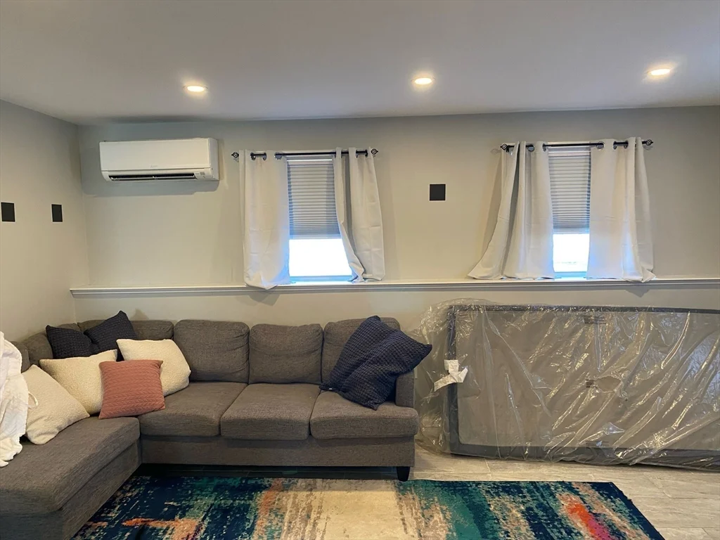 60 Cecilian Ave, Revere