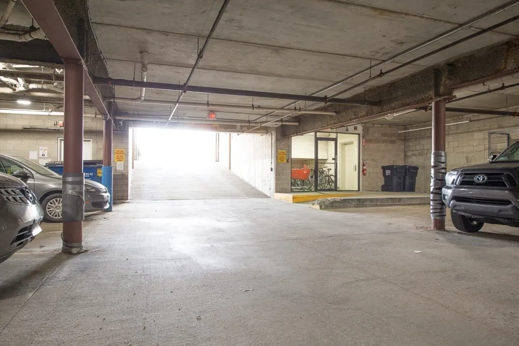 2456 Massachusetts Ave, North Cambridge