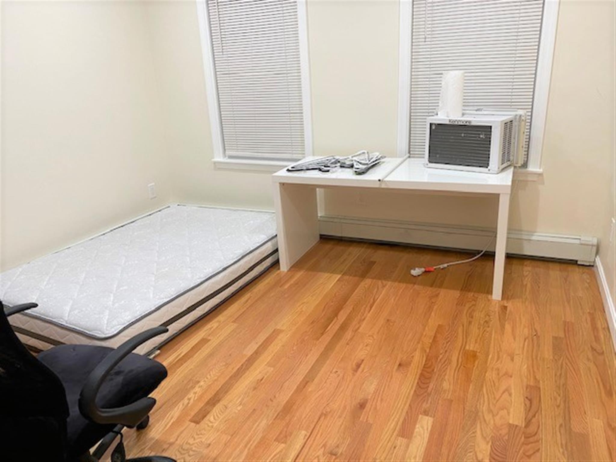 2 bed, 1 bath apartment for rent at 50 7th St Unit 50, East Cambridge — photo 3 of 6