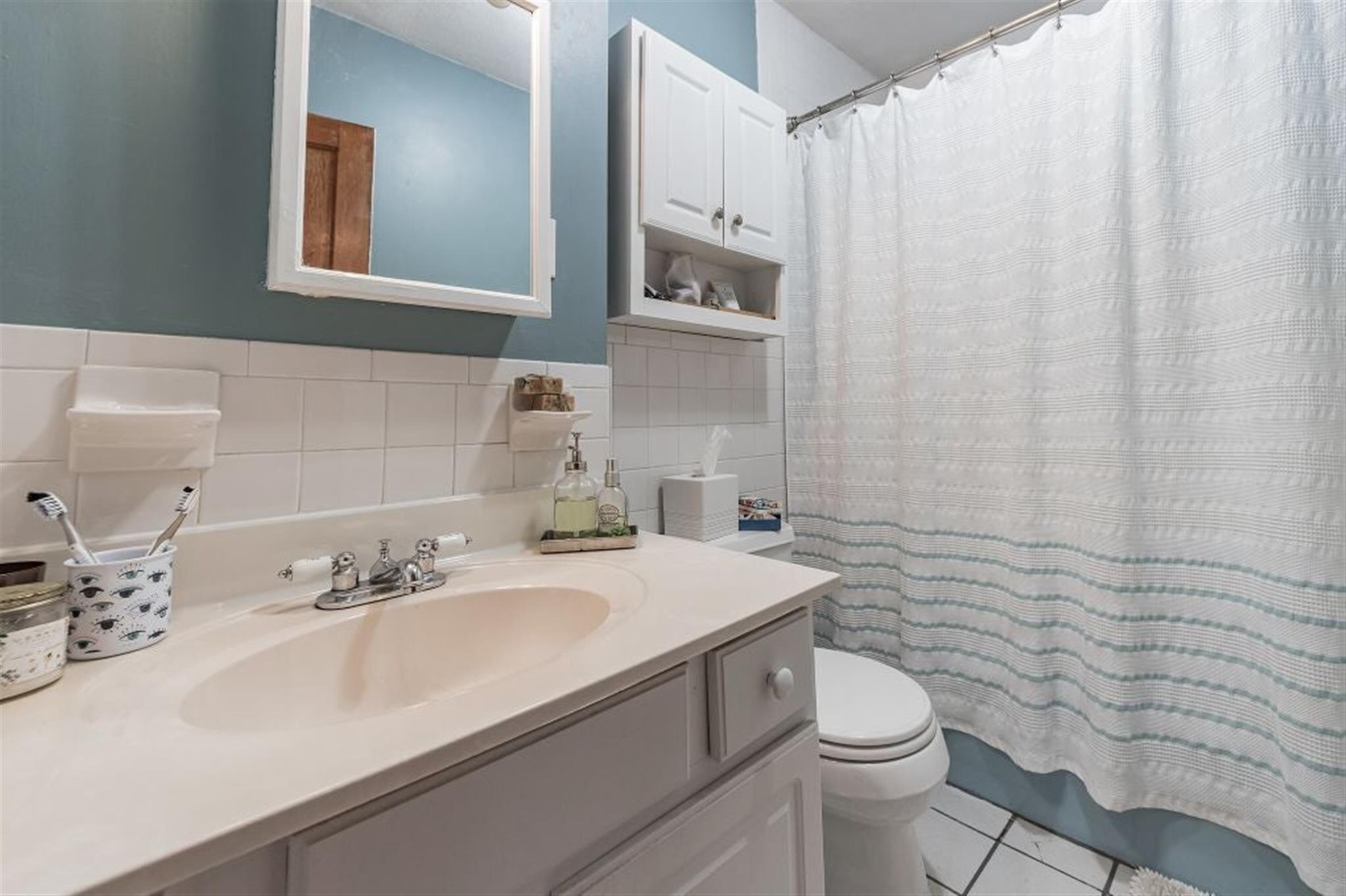 2.5 bed, 1 bath apartment for rent at 53 Sargent Ave Unit 53, Gilman Square — photo 6 of 9