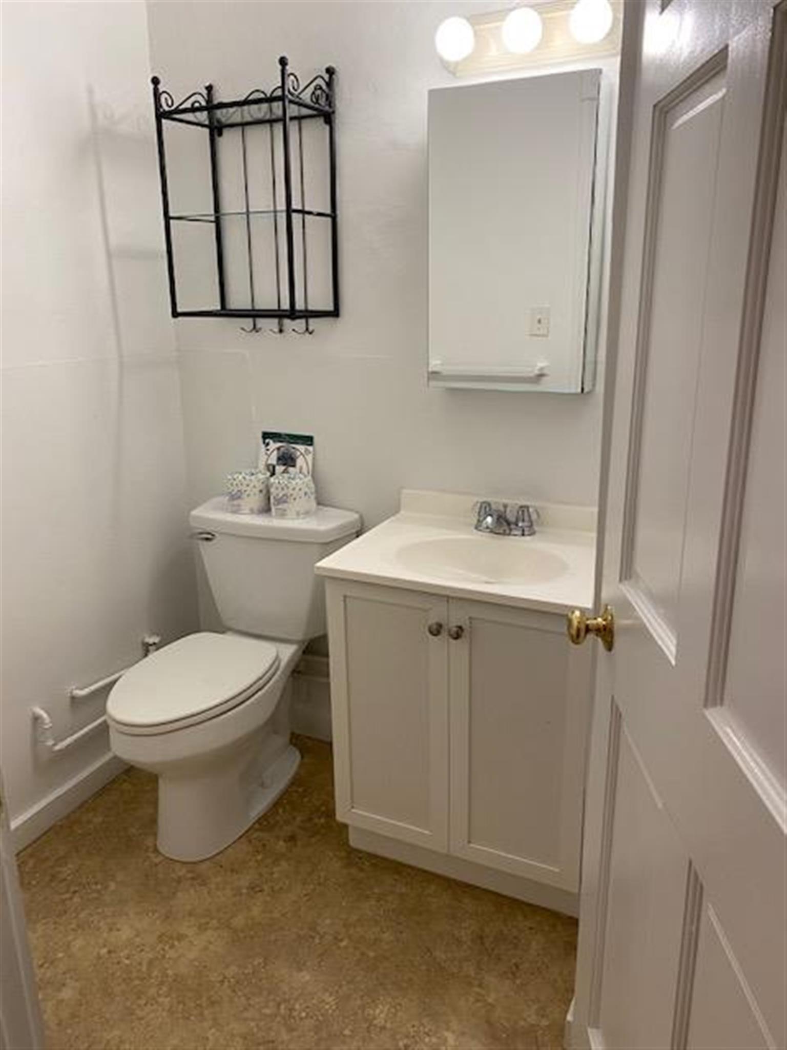 1 bed, 1 bath apartment for rent at 884 Massachusetts Ave Unit 110, Central Square — photo 14 of 17