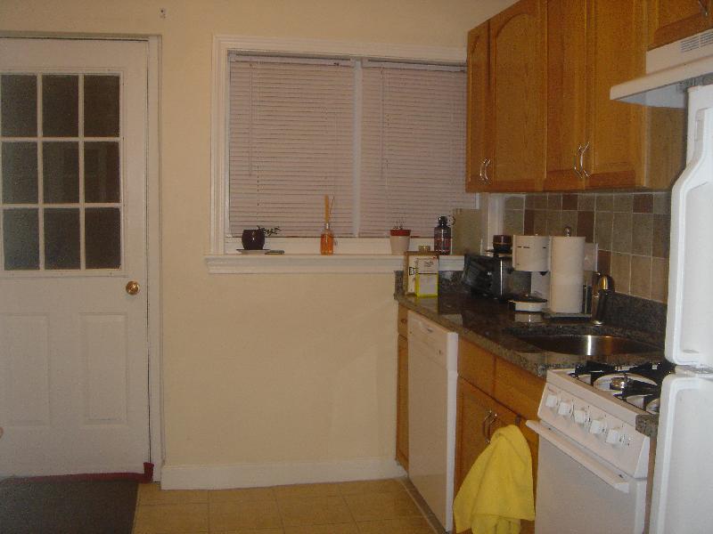 1 split bed, 1 bath apartment for rent at 2 President Ter Unit 2, Allston — photo 3 of 4