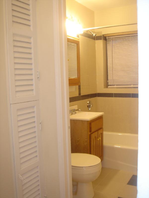 1 split bed, 1 bath apartment for rent at 2 President Ter Unit 3, Allston — photo 4 of 4