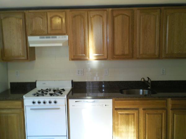 3 bed, 2 bath apartment for rent at 1 President Ter Unit 1, Allston — photo 3 of 4