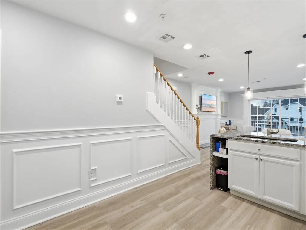 89 West Main, Northborough