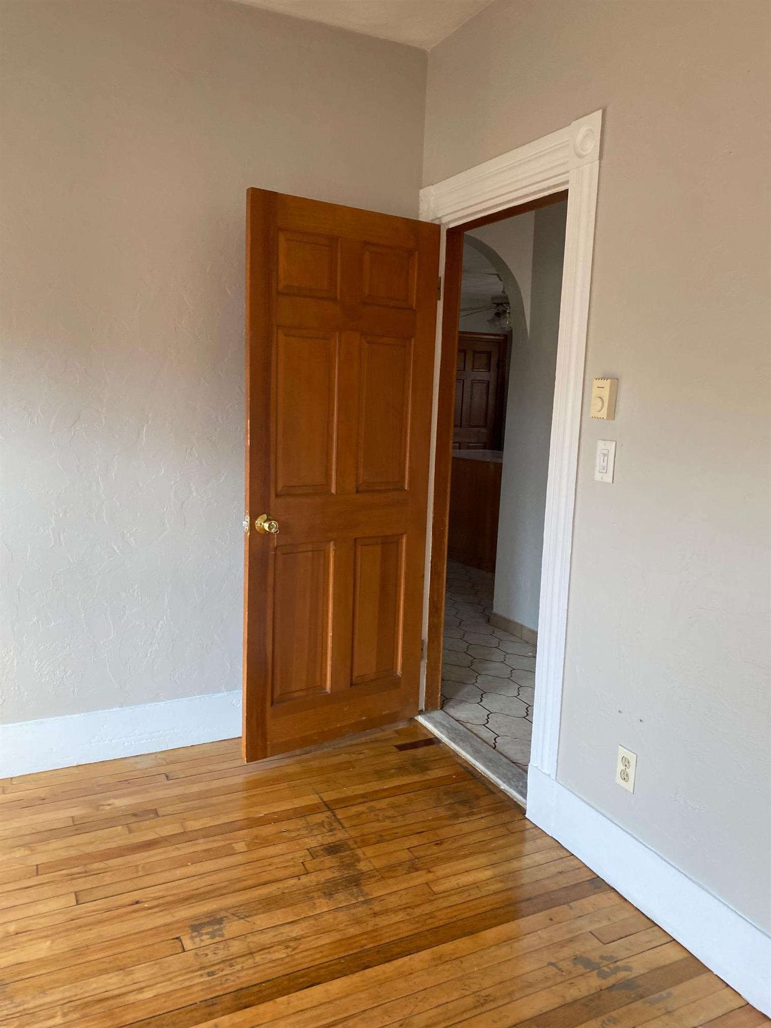 2.5 bed, 1 bath apartment for rent at 51 Mansfield St, Union Square — photo 3 of 10