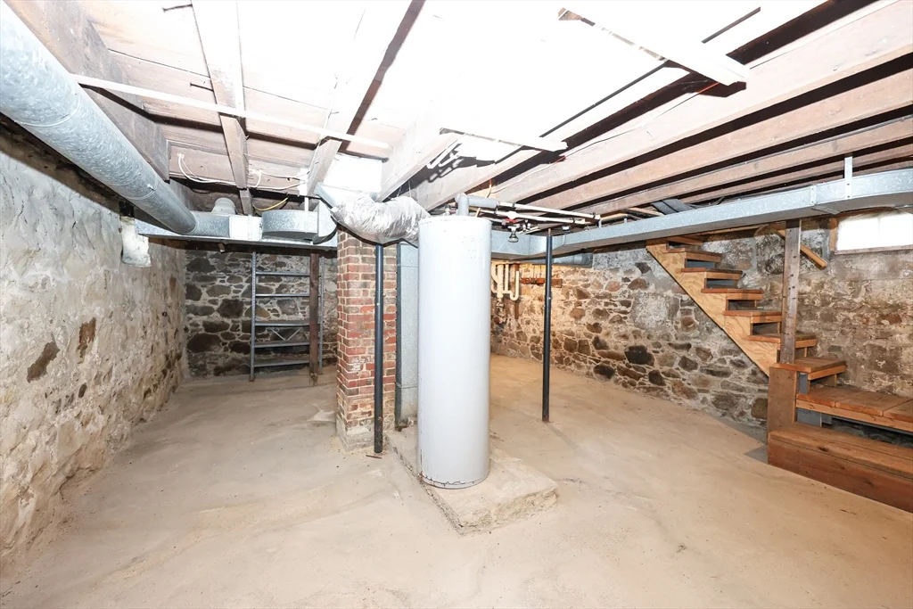 50 Front St, Braintree