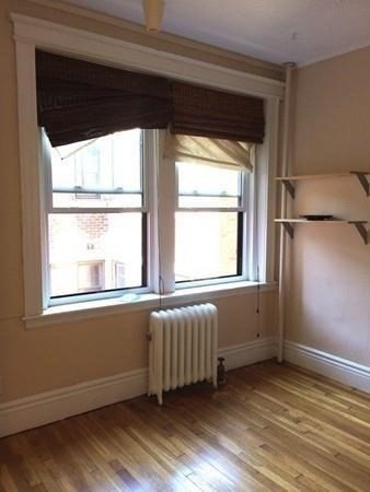 60 Queensberry St, Fenway