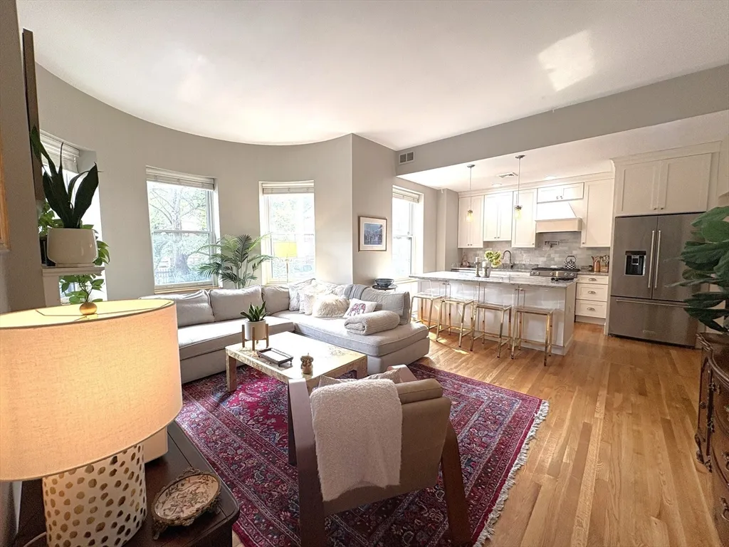 12 Cumberland St, Back Bay